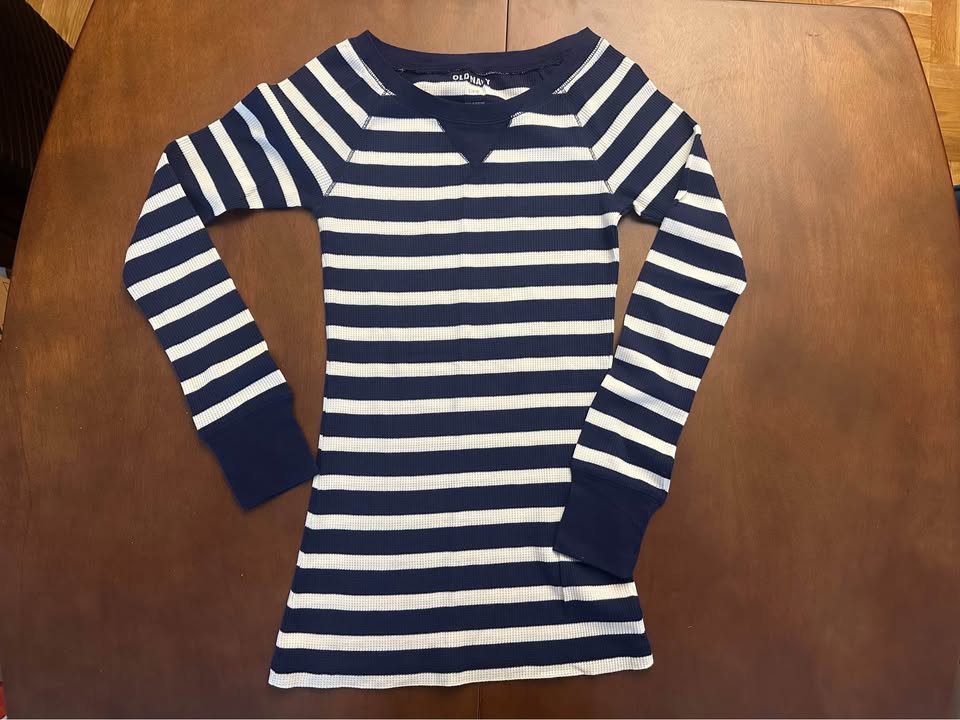 Old navy long sleeve - photo 2