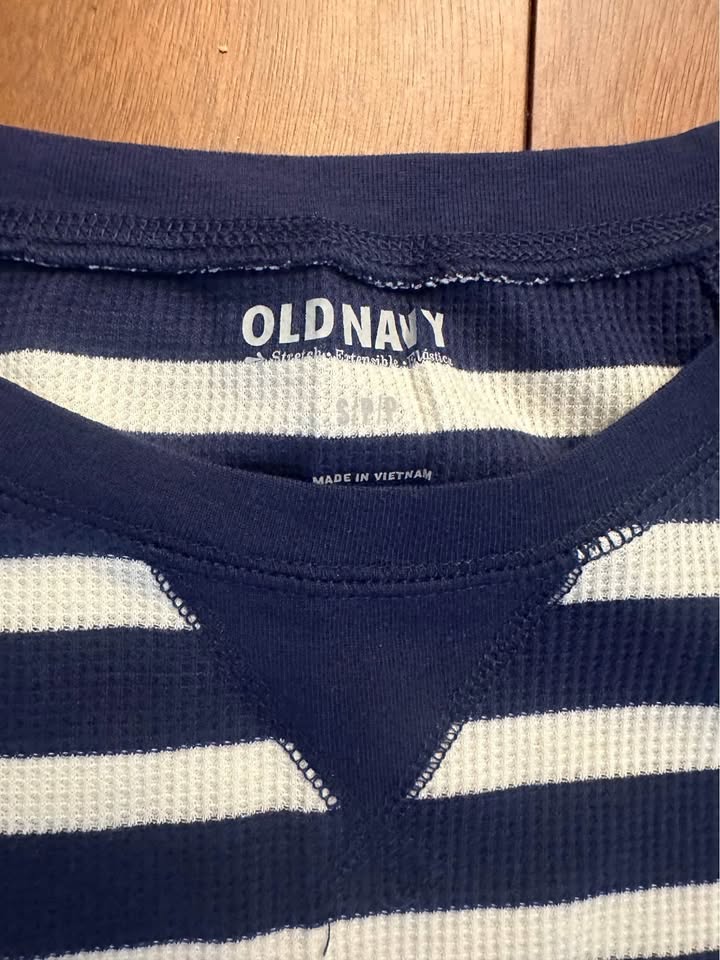 Old navy long sleeve - photo 3