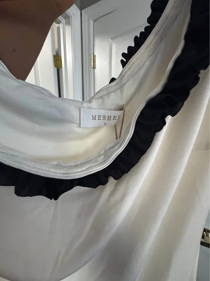 Women’s White dress with black lace 🥕 image indicator(4)