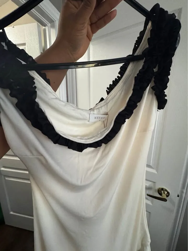 Women’s White dress with black lace 🥕 image indicator(6)