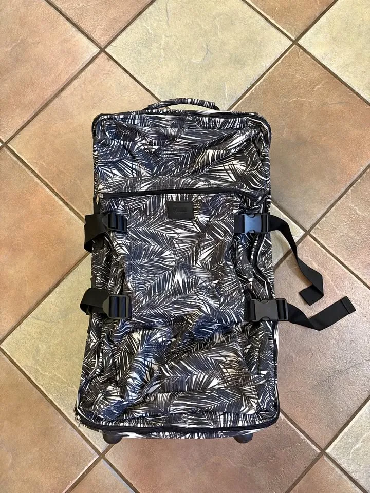 Victoria's Secret PINK Soft Shell Luggage 🥕 thumbnail