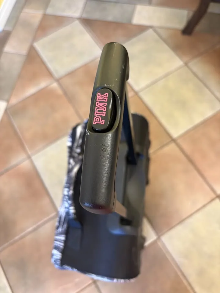 Victoria's Secret PINK Soft Shell Luggage 🥕 image indicator(5)