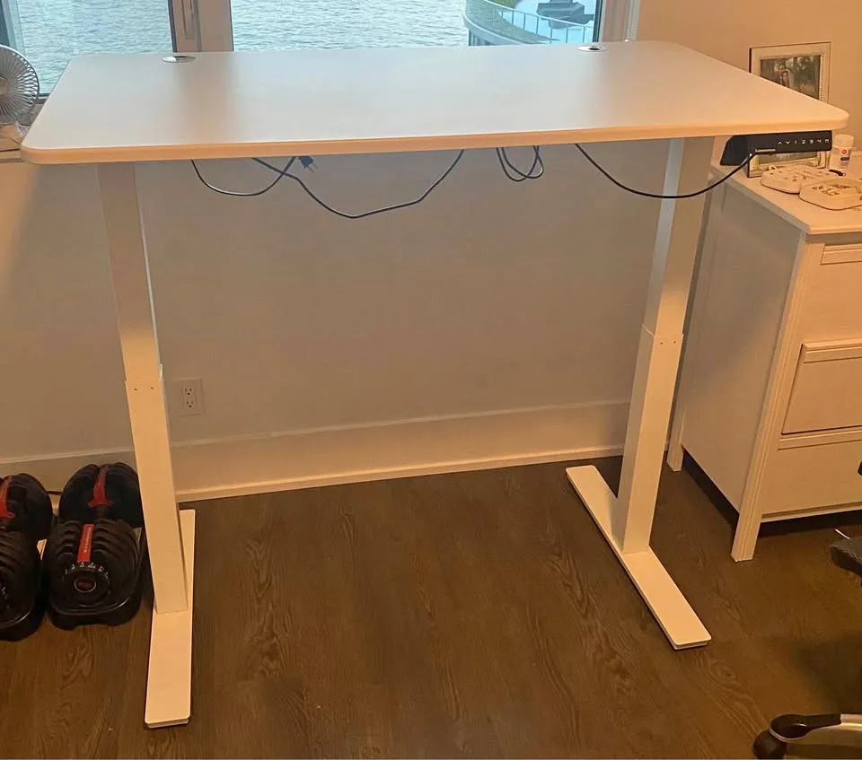 Autonomous SmartDesk core - stand up moving desk