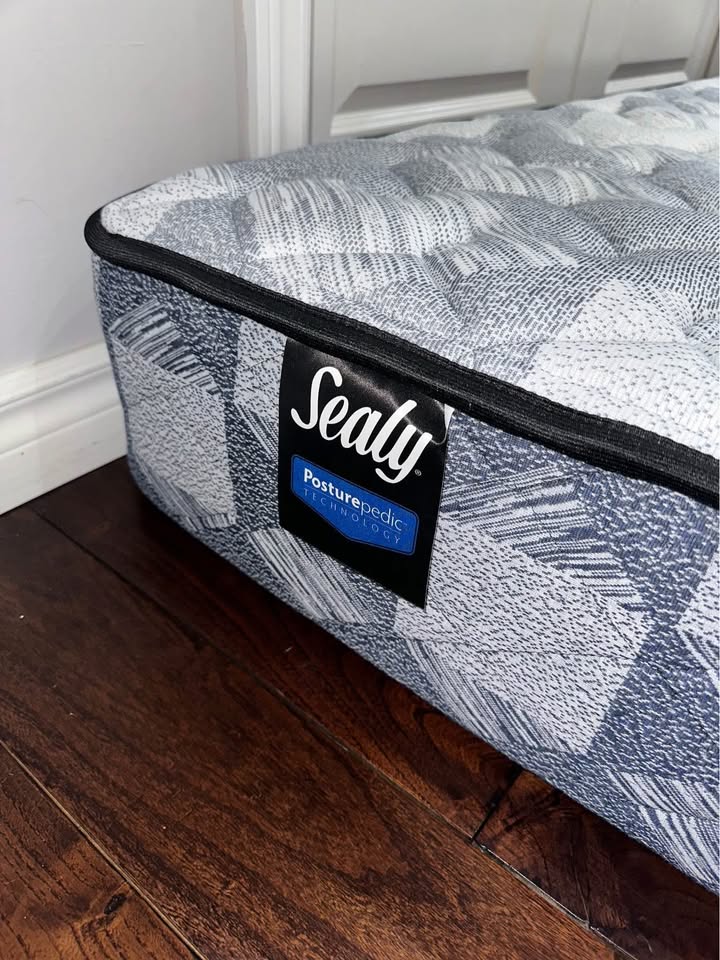 Sealy Posturepedic Twin Size Mattress – Excellent Condition 🥕 - photo 2