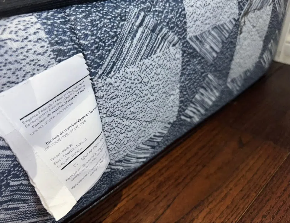 Sealy Posturepedic Twin Size Mattress – Excellent Condition 🥕 image indicator(5)