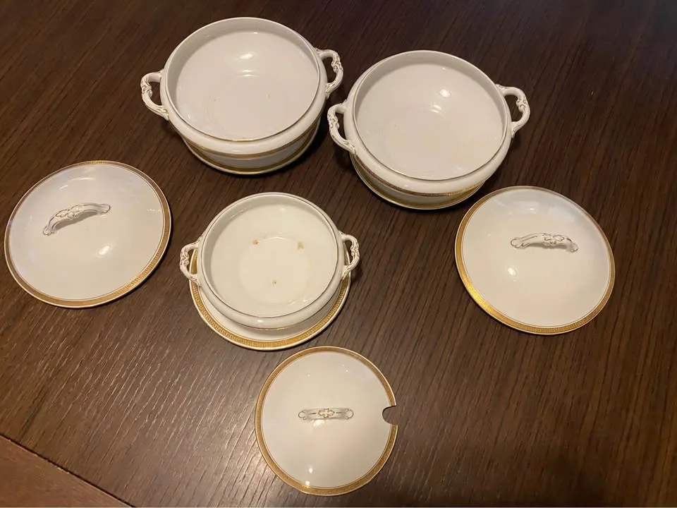 John Maddock & Sons Serving Dishes - Set of 3 image indicator(2)