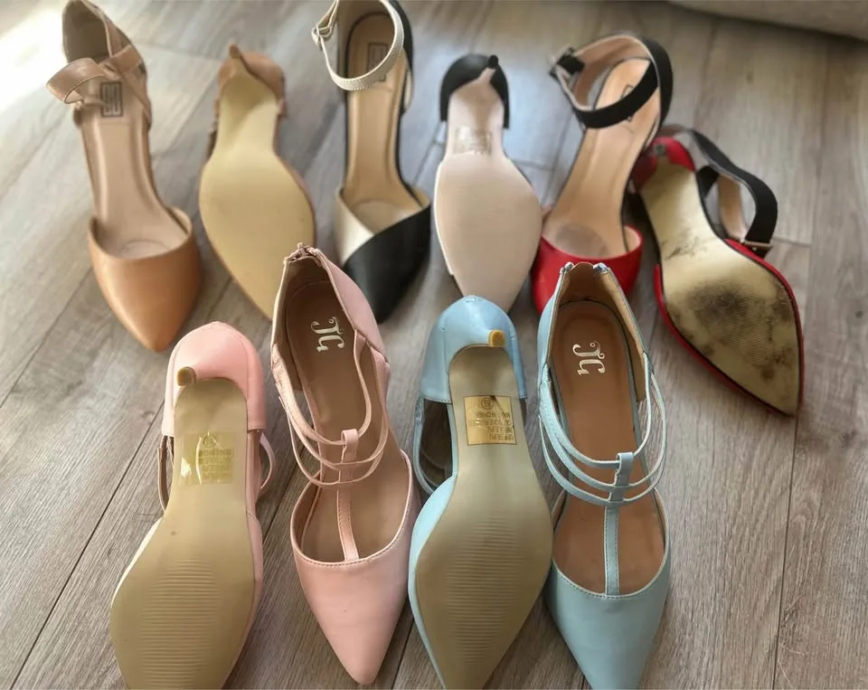 Gently used pointed heels size 8.5 image indicator(2)