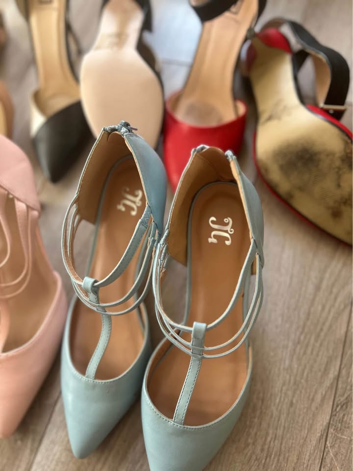 Gently used pointed heels size 8.5 - photo 4