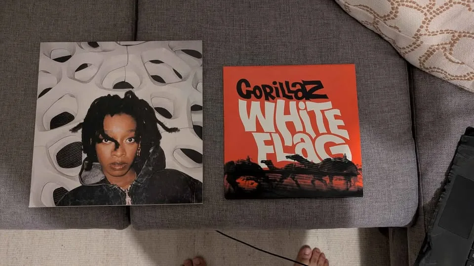 Gorillaz White flag single with pirate progress image indicator(2)