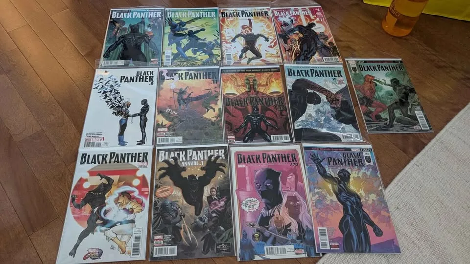 Comic book Lot Marvel, Black Panther collection image indicator(7)