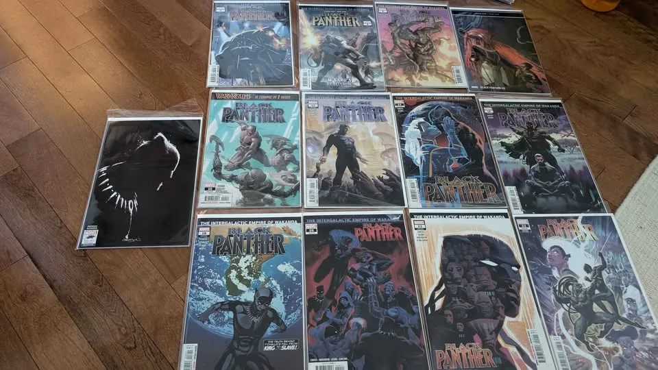 Comic book Lot Marvel, Black Panther collection image indicator(10)