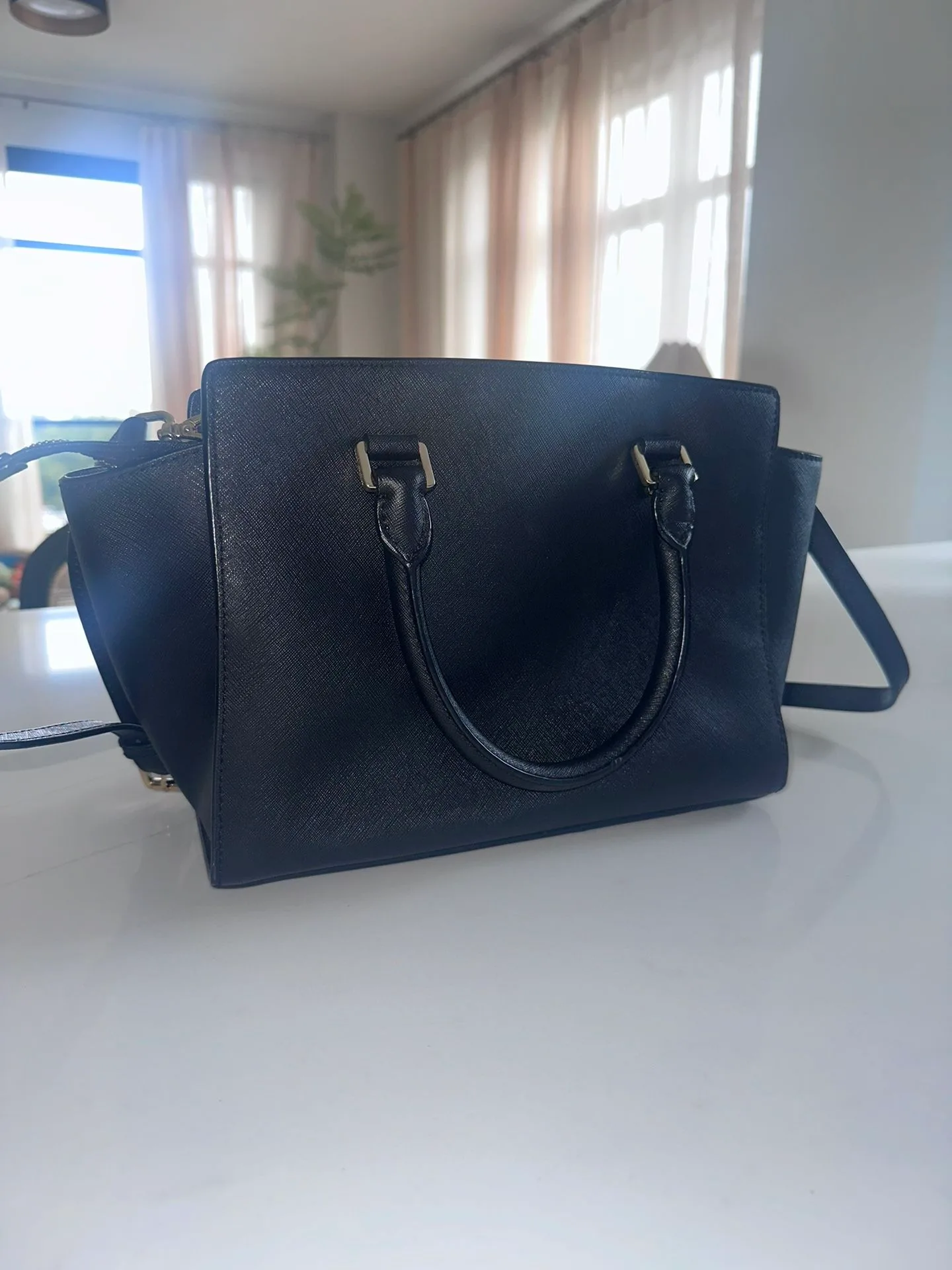 MICHAEL KORS PURSE SAFIANO LEATHER image indicator(2)