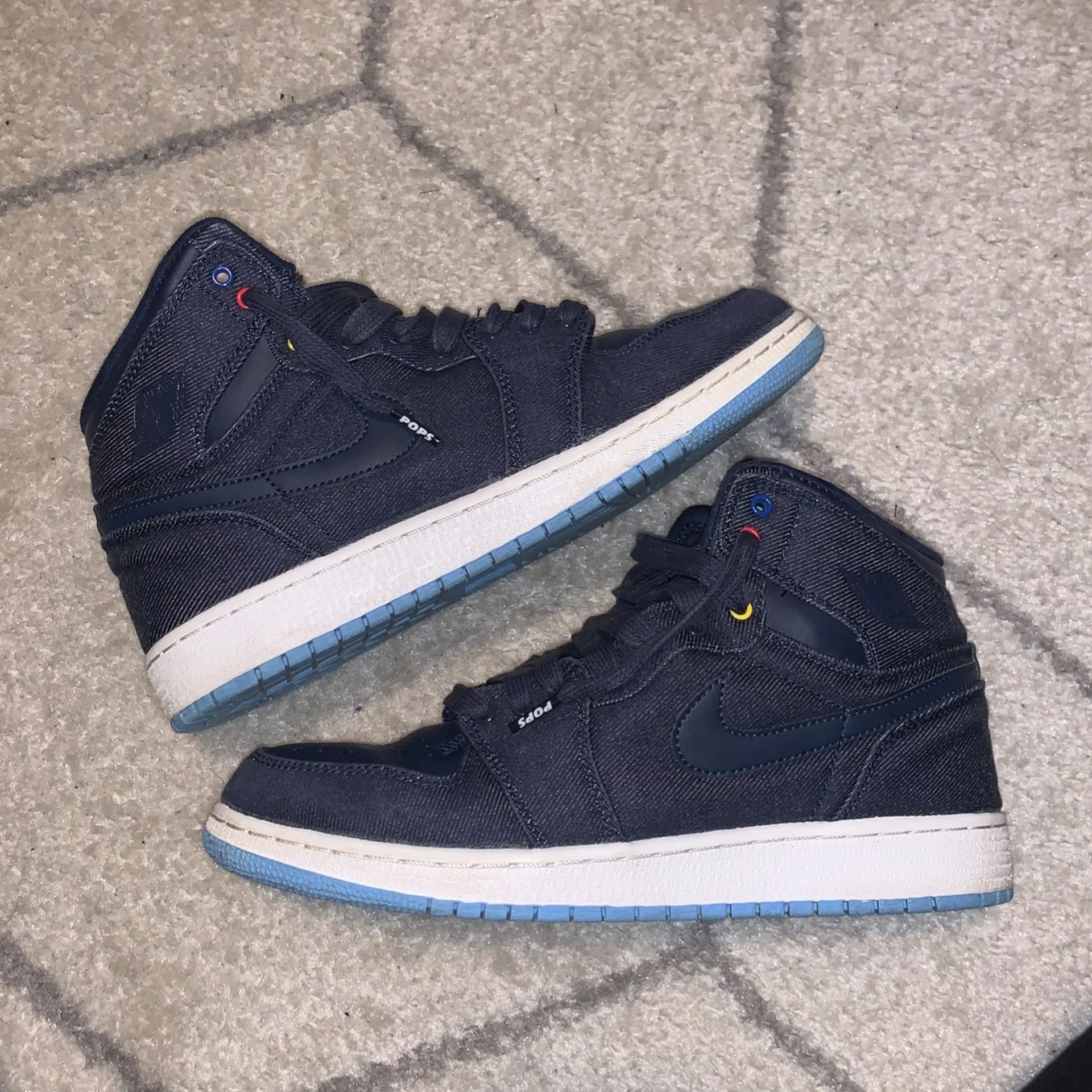 AIR JORDAN 1 FAMILY FOREVER SIZE 7Y thumbnail