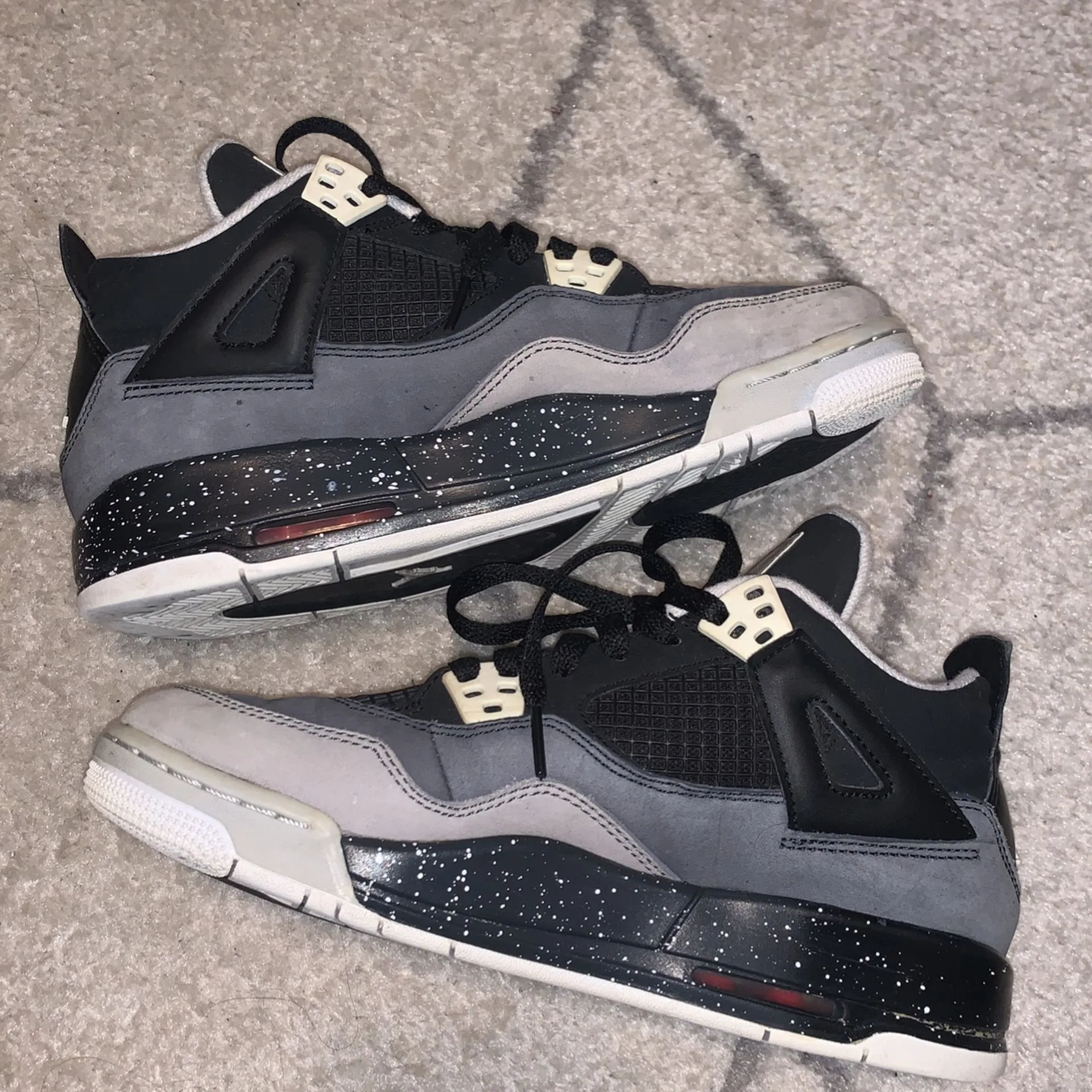 AIR JORDAN 4 FEAR SIZE 6.5Y image indicator(3)