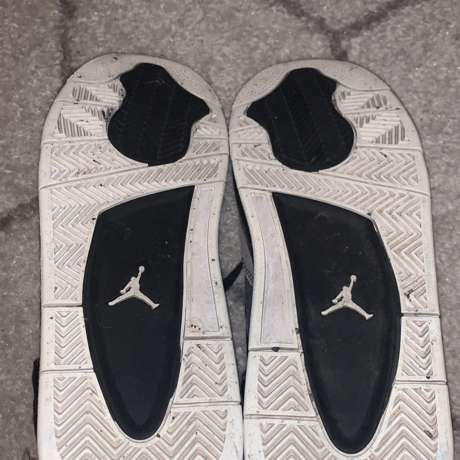 AIR JORDAN 4 FEAR SIZE 6.5Y image indicator(6)