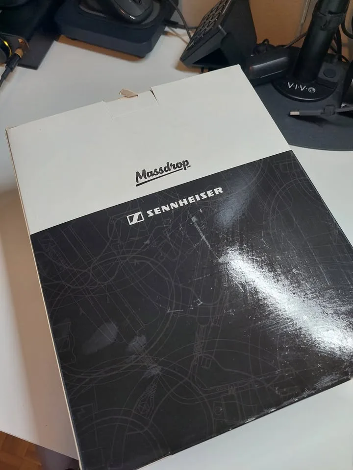 Sennheiser HD6XX image indicator(3)