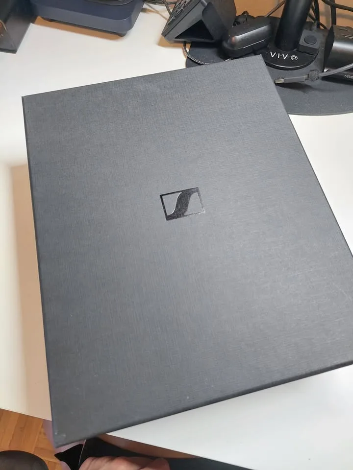 Sennheiser HD6XX image indicator(5)