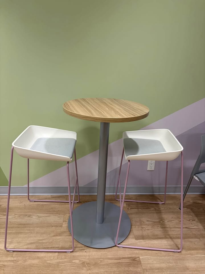 Low Back Bar Chairs -Office Move Out Sale - photo 2