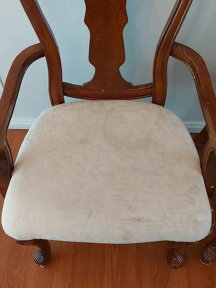 Dining Room Table image indicator(2)