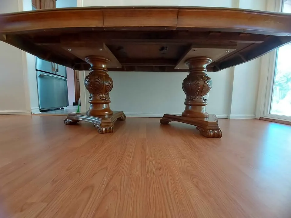 Dining Room Table image indicator(6)