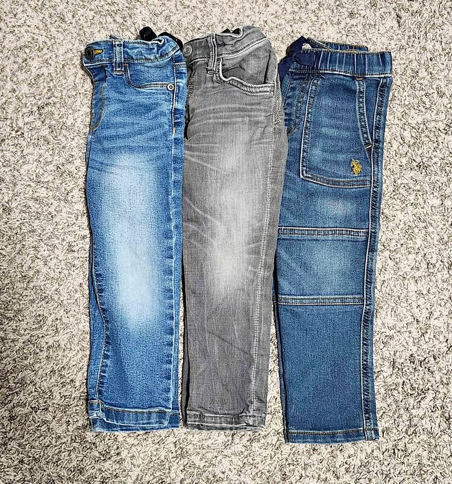 3 pairs of toddler jeans