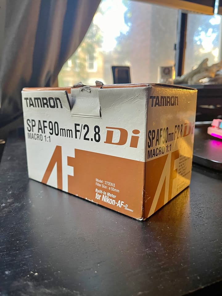 Tamron SP AF90mm f/2.8 Di 1:1 Macro Lens