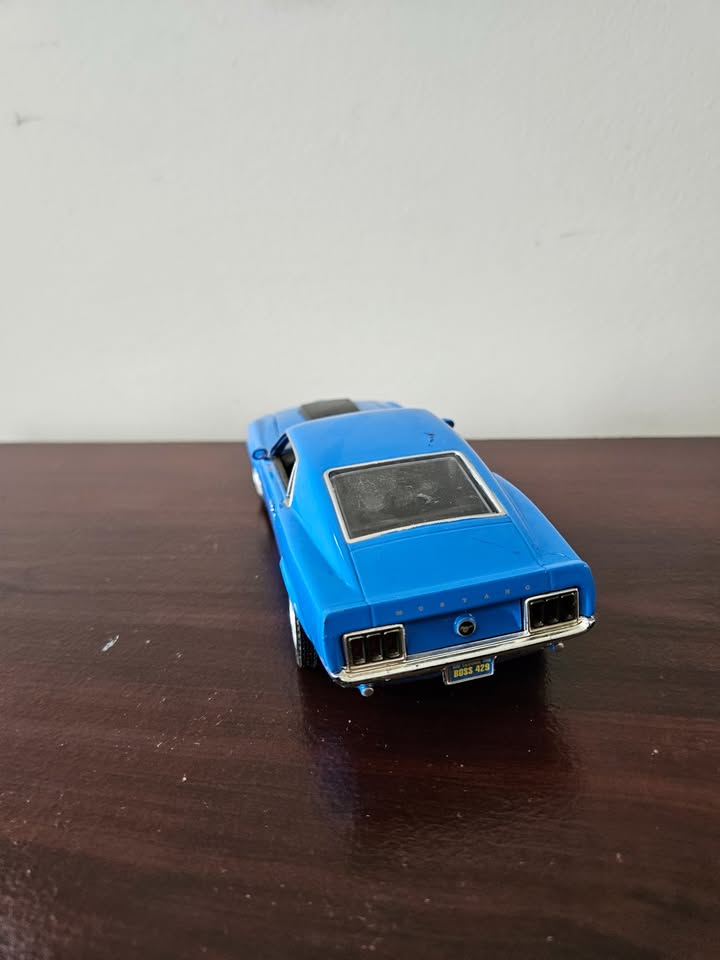 Ford Mustang Boss 429 1:24 Die-Cast – Blue Classic Car - photo 2