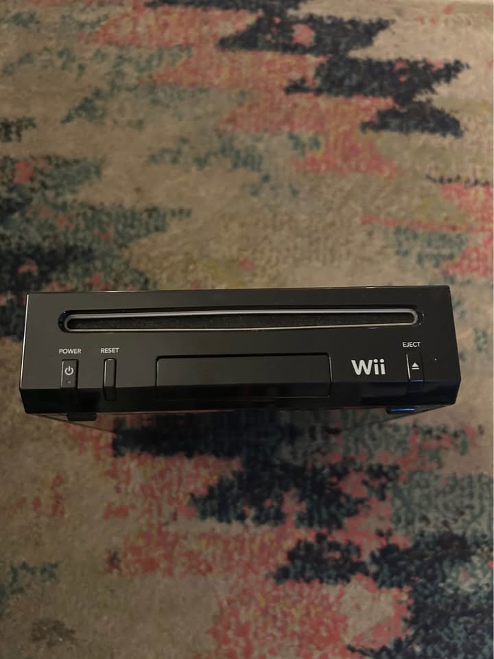 Nintendo Wii console + 5 games - photo 3