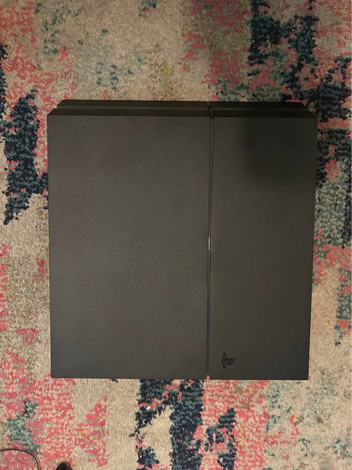 PS4 console + 4 controllers + FC 26 game (NEW) - photo 2