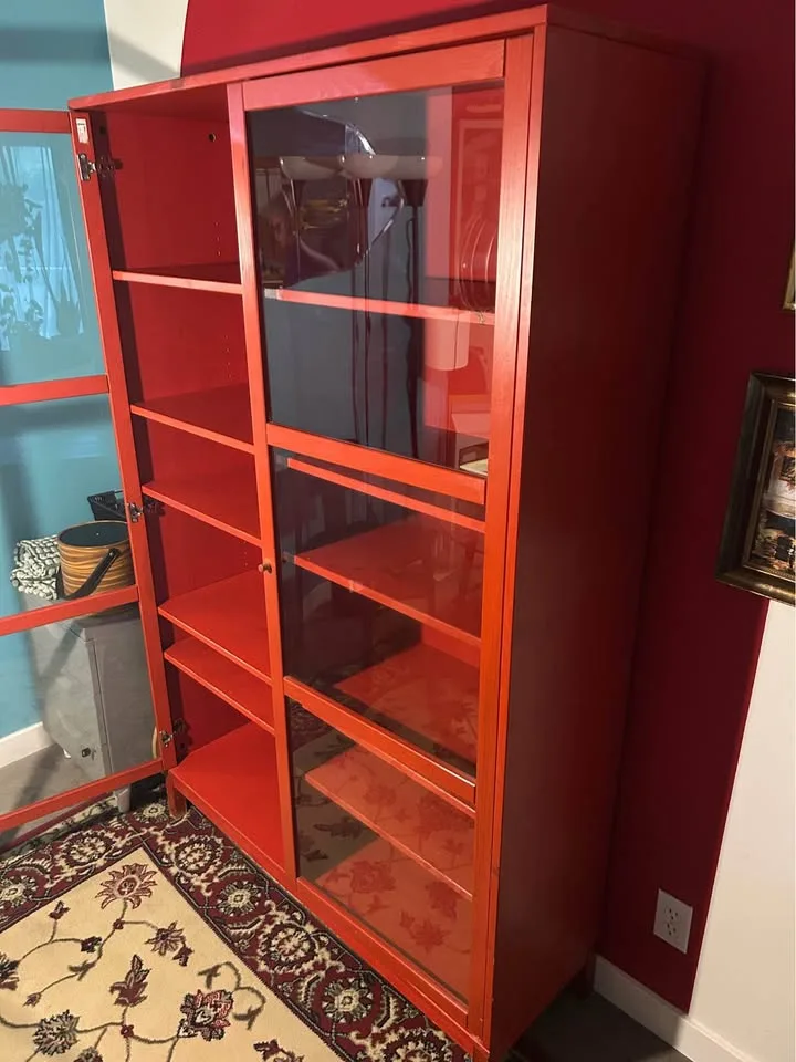 Red Glass Door Cabinet image indicator(3)