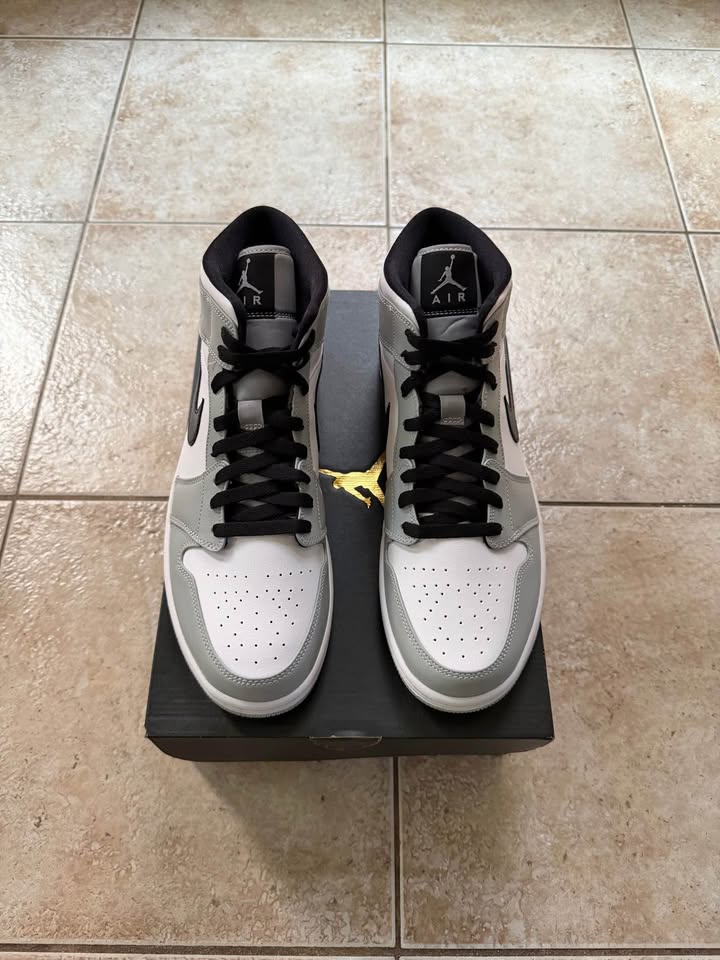 Jordan Retro 1 Mid Light Smoke Grey DS - photo 2