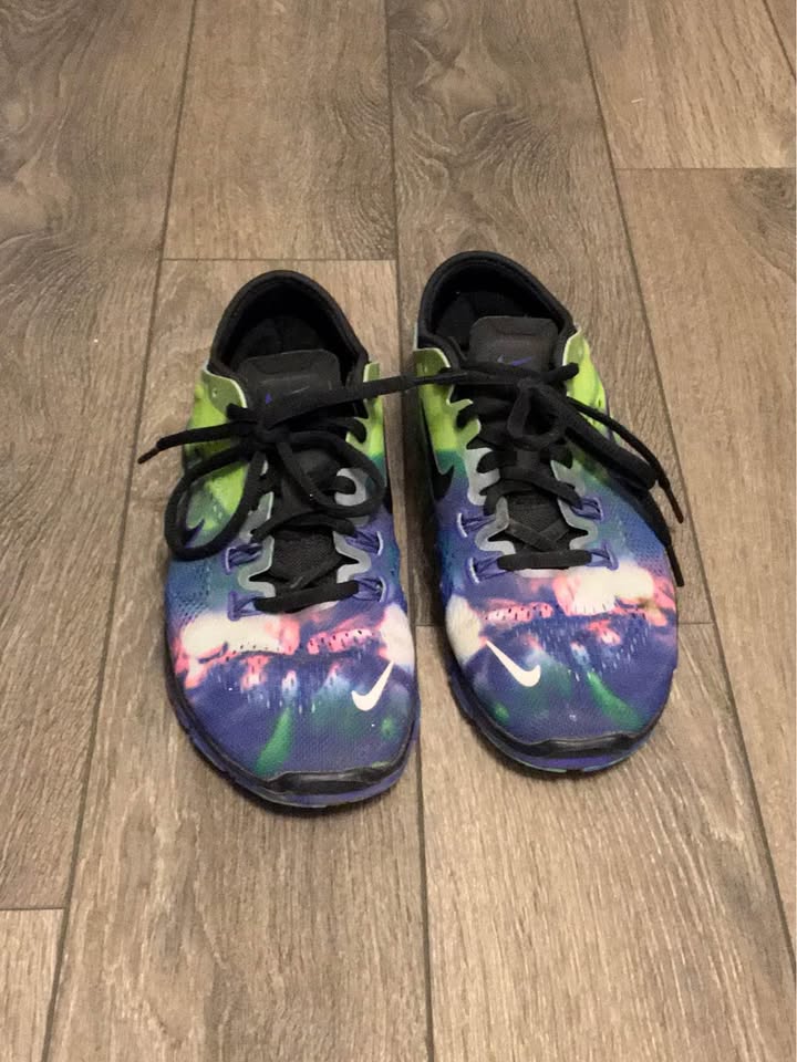 Nike Free Run Sneakers - Size 6 - photo 3
