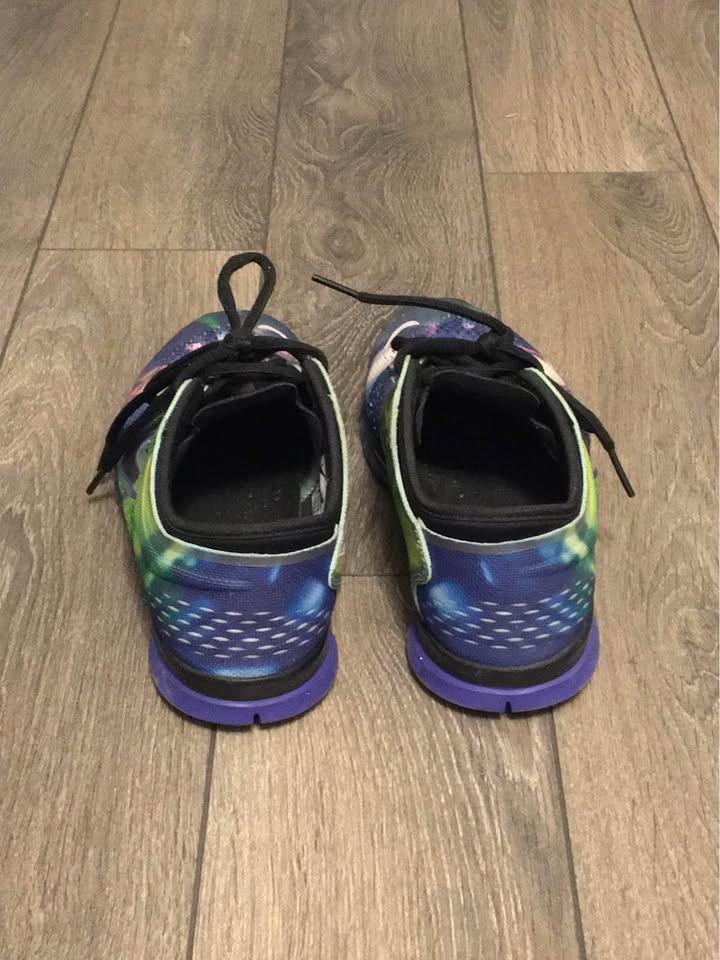Nike Free Run Sneakers - Size 6 - photo 4