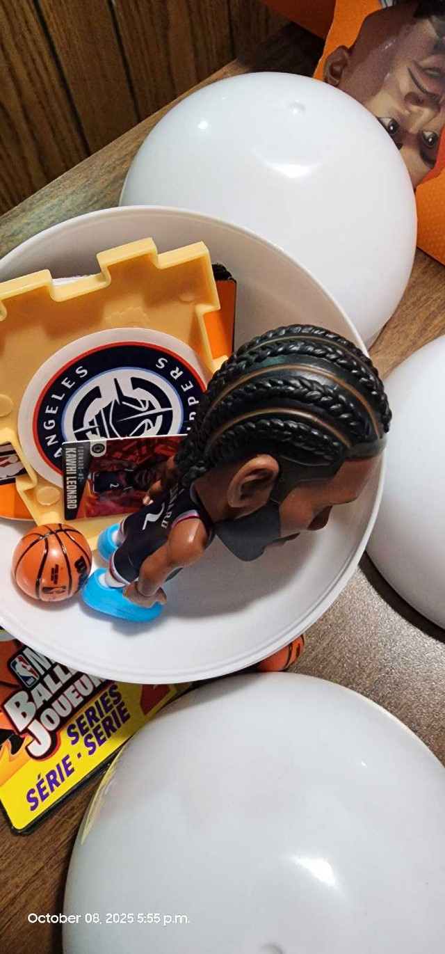Kawhi Leonard away Nba Ballers Series 2 - photo 2