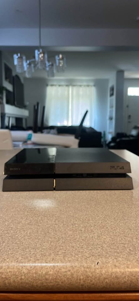 PlayStation 4 (PS4) 500GB Console – Works Great - photo 2