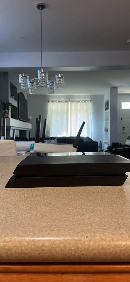 PlayStation 4 (PS4) 500GB Console – Works Great - photo 3