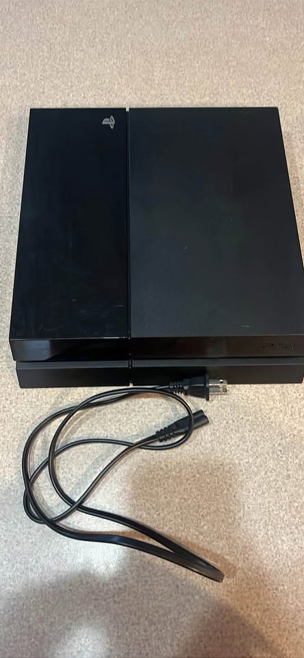 PlayStation 4 (PS4) 500GB Console – Works Great - photo 5
