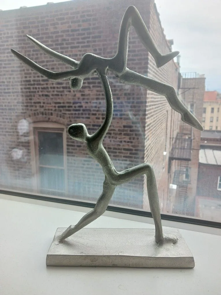 Modern Silver Sculpture Set – Abstract Couple & Heart Décor image indicator(3)