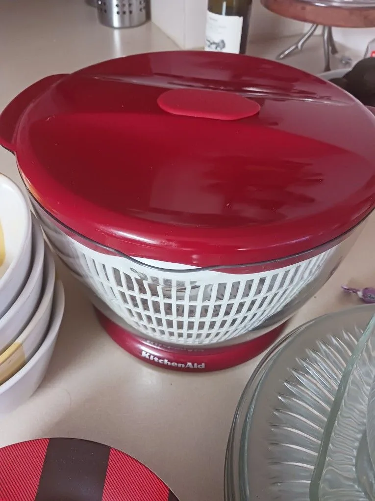 Kitchenware Bundle Deal – Glass Plates, Bowls & Holiday Plates image indicator(5)