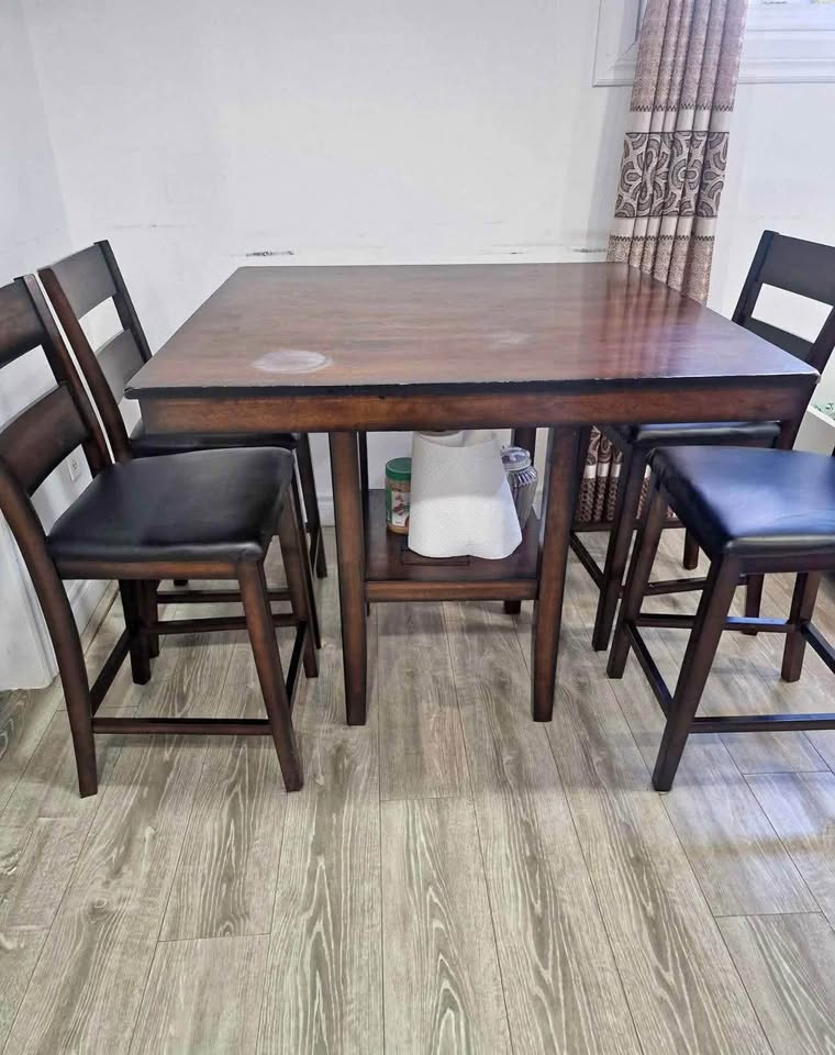 4 chairs dining table - photo 3