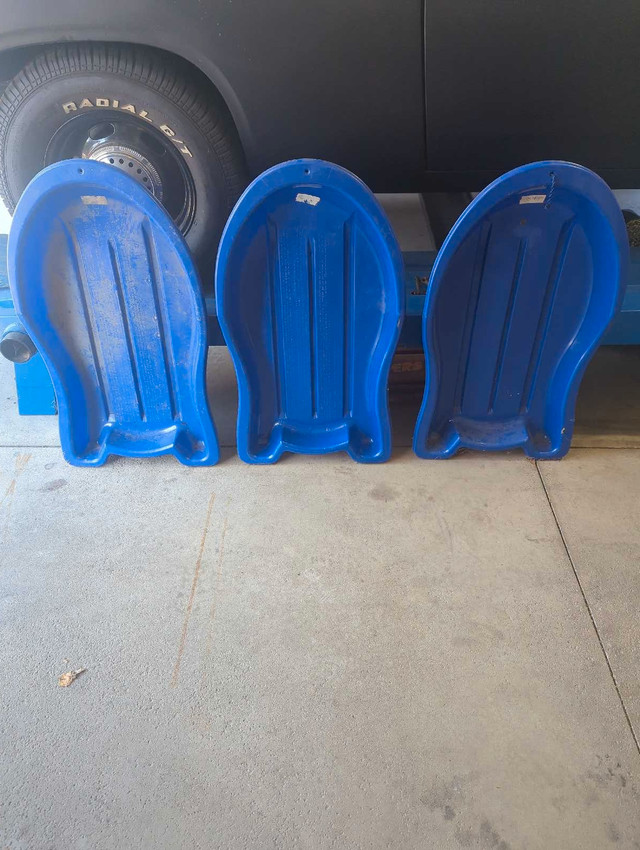 3 snow sleds