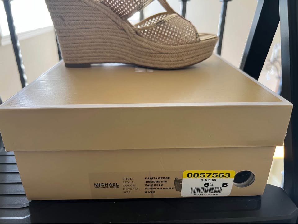 Michael Kors Damita Wedge - photo 3