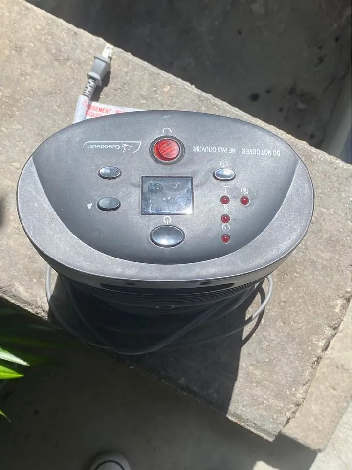 Smartech “Warm Box” Mini Oscillating Ceramic Heater image indicator(2)