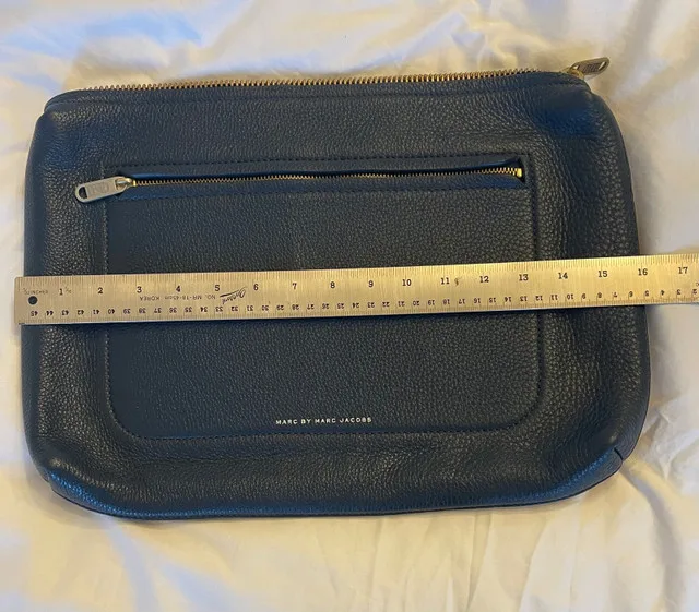 Marc by Marc Jacobs Portfolio image indicator(8)