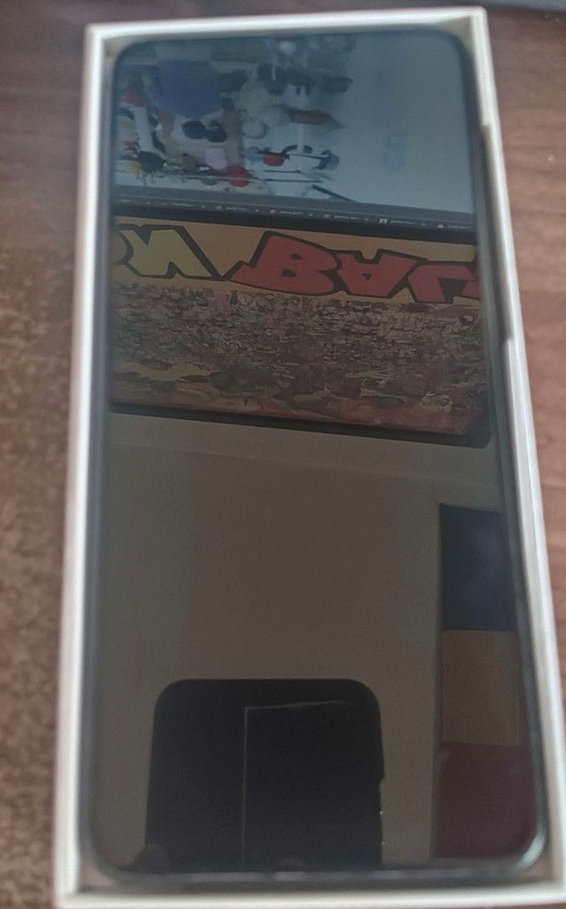 Samsung Galaxy A70 – Great Condition, Unlocked - photo 3