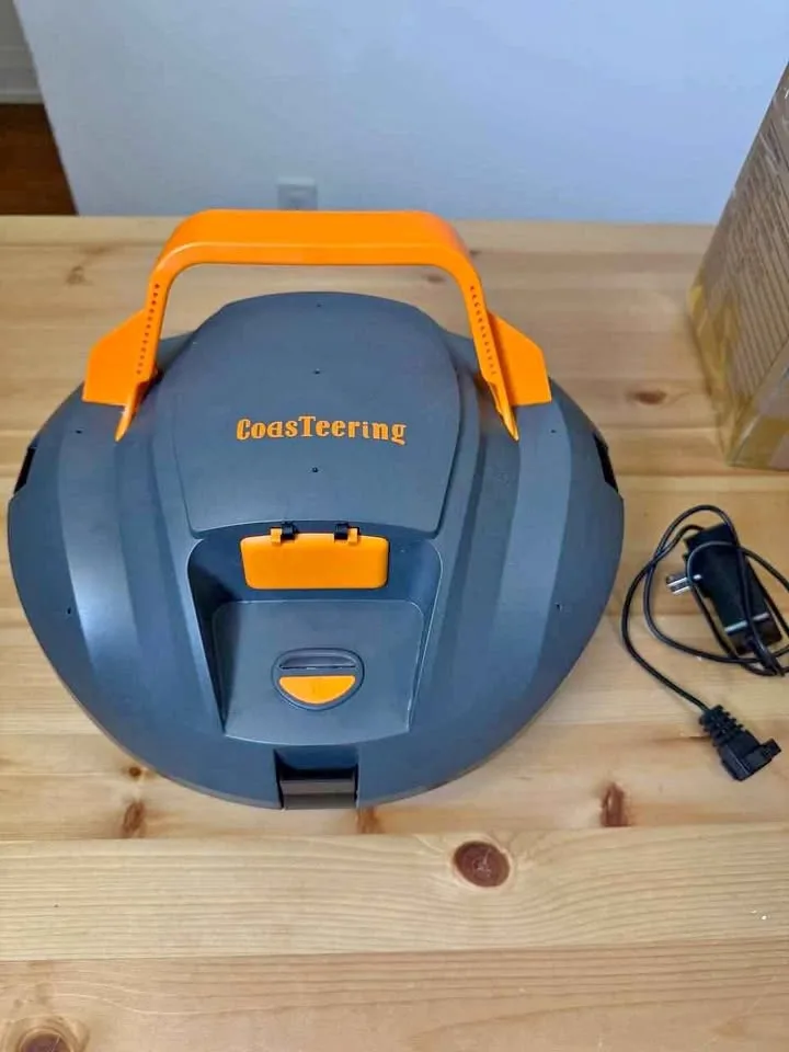 Cordless Pool Vacuum Robot (2-Pack) thumbnail