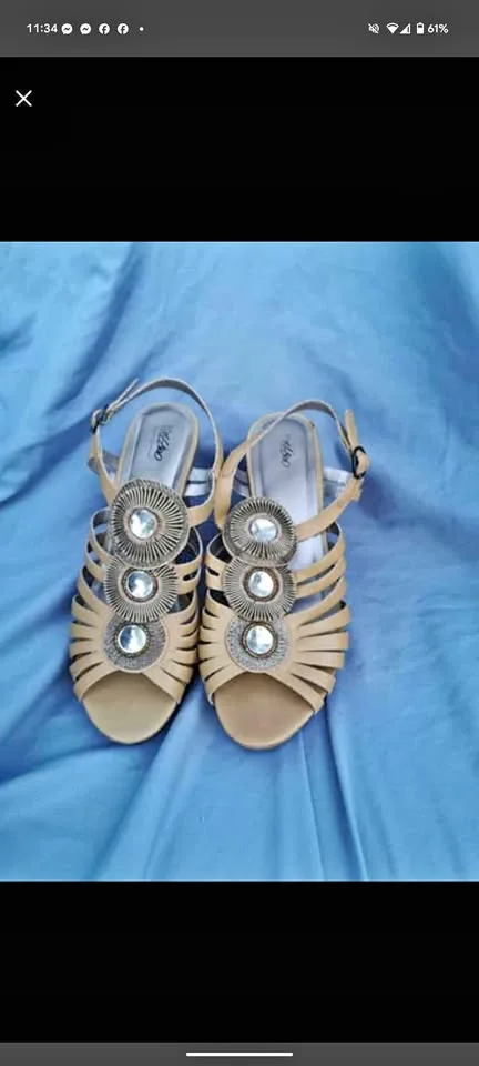 Women’s Size 8.5 Slingback Wedge Sandals thumbnail
