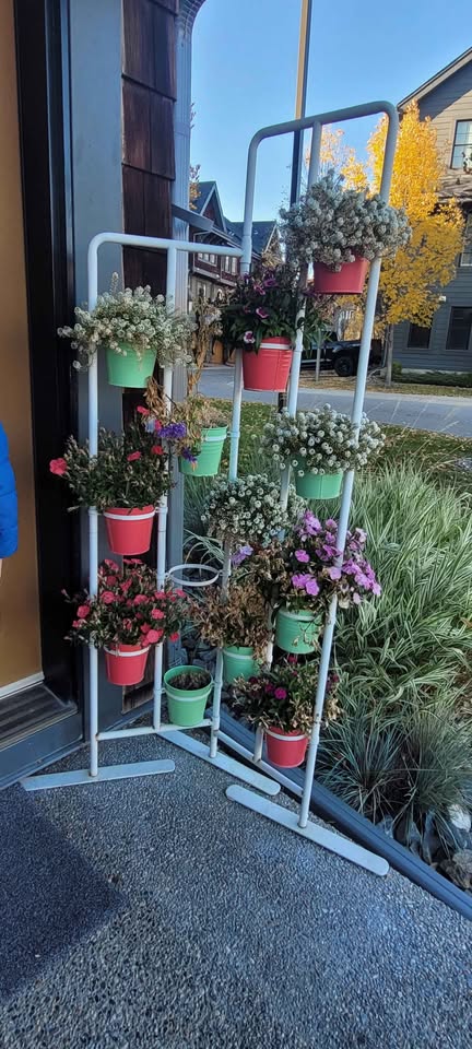 Plant stand - photo 2