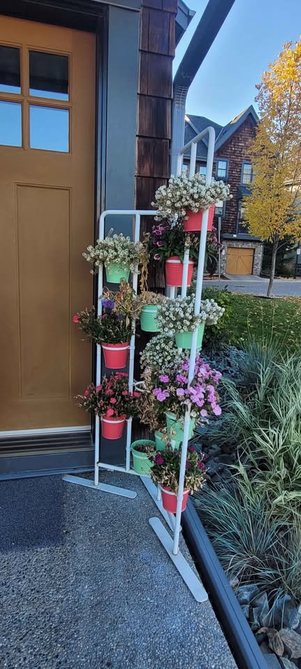 Plant stand - photo 4
