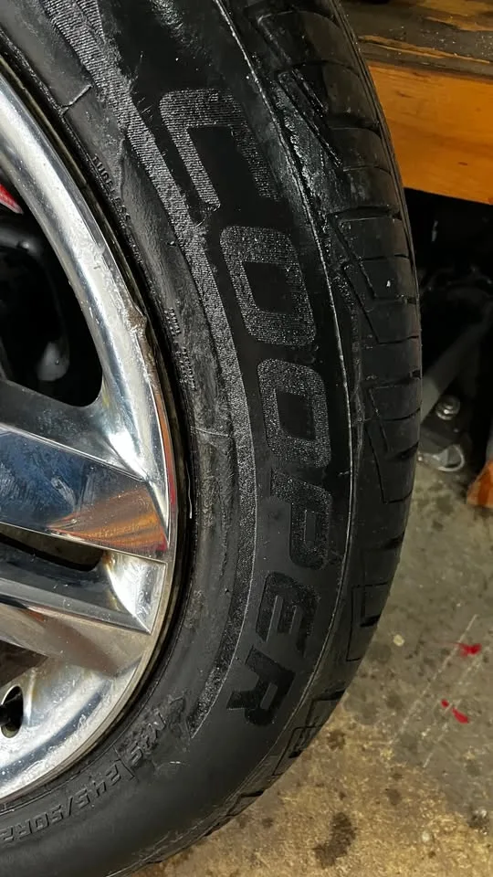 Tires & Rims - 245/50R20 image indicator(2)